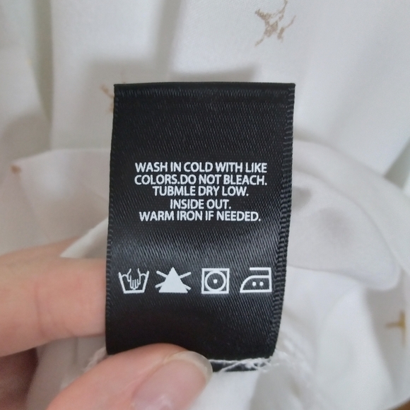 Nanette Lepore Star Print Split Tail Button Front Top Size Medium - Picture 10 of 11